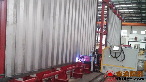 浙江吉眾專用車焊接現場20171118102031 浙江吉眾專用車焊接現場20171118102031