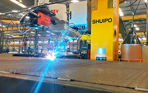 底板焊接機器人2